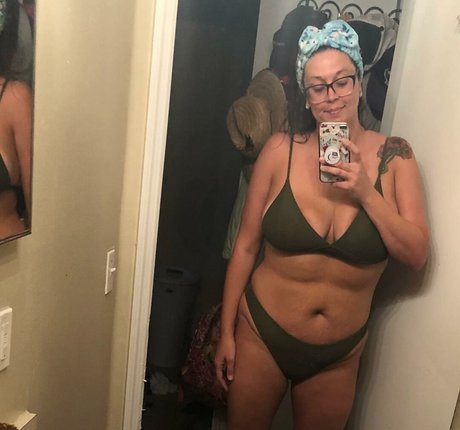 Tallnerdywoman