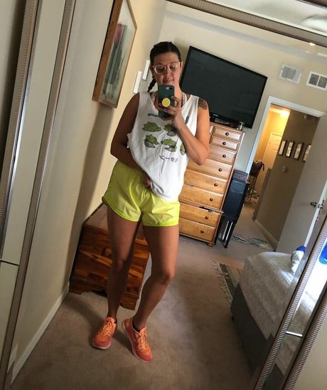 Tallnerdywoman