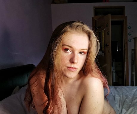 Nacktes geleaktes OnlyFans-Foto von Thatlittleminigirl