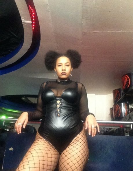 Nahá fotka uniklých OnlyFans od Schuggamamabbb