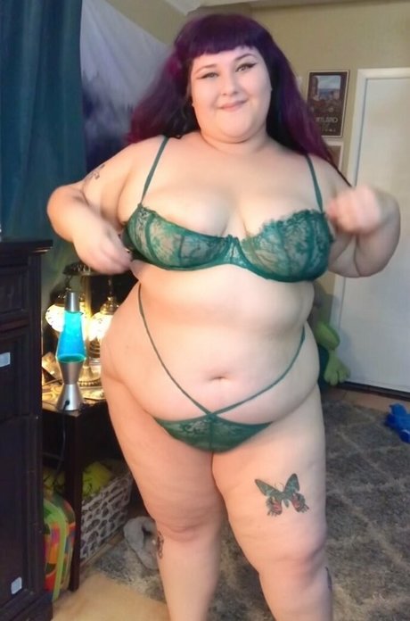 Scarletlabelle