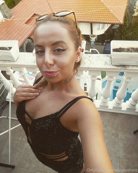 Foto nua vazada do OnlyFans de Elizabethink