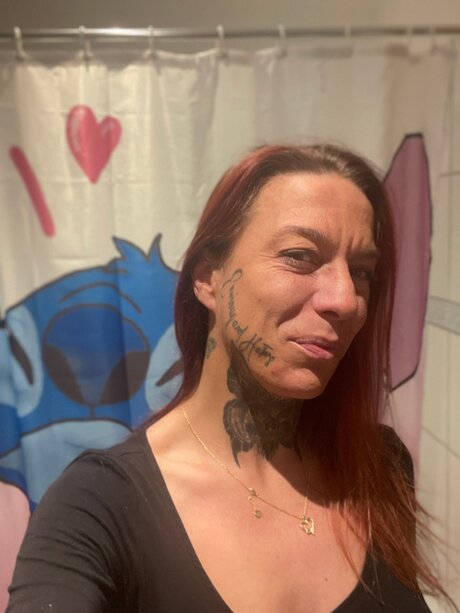 Naken läckt OnlyFans-bild av Yvonne Black