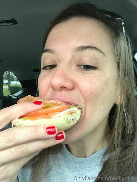 Naken läckt OnlyFans-bild av Beckybelly