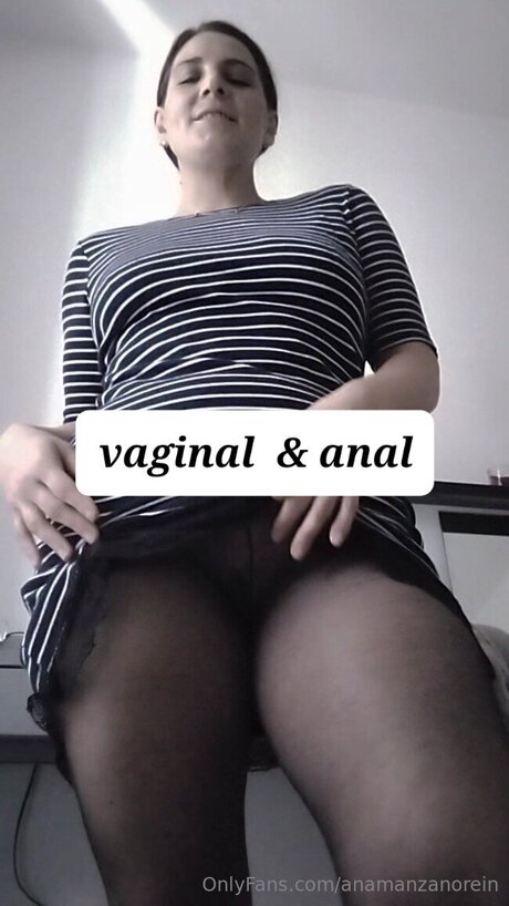Naakte gelekte OnlyFans-foto van Anamanzanorein