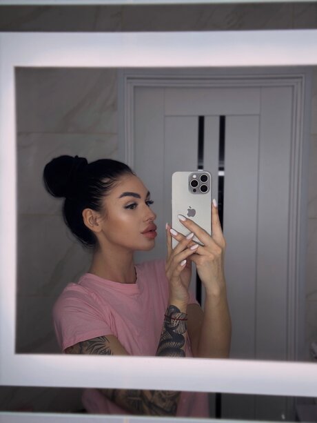 Naken läckt OnlyFans-bild av Sexible