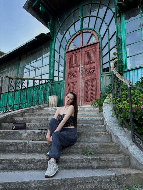Naken läckt OnlyFans-bild av Lana P1xie