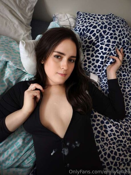 Emilytoh25
