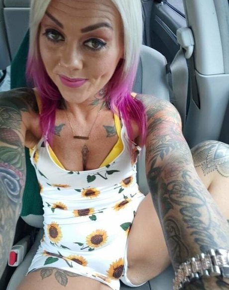 Nacktes geleaktes OnlyFans-Foto von Tattooedbarbie86