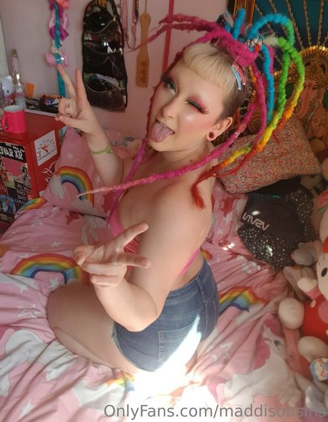 Maddisonsins OnlyFansリークヌード写真