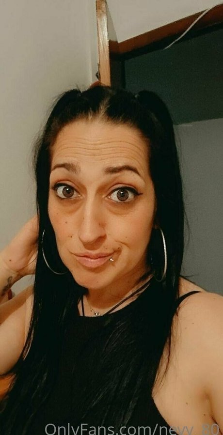 Naken lekkede OnlyFans-bilde av Nevy80