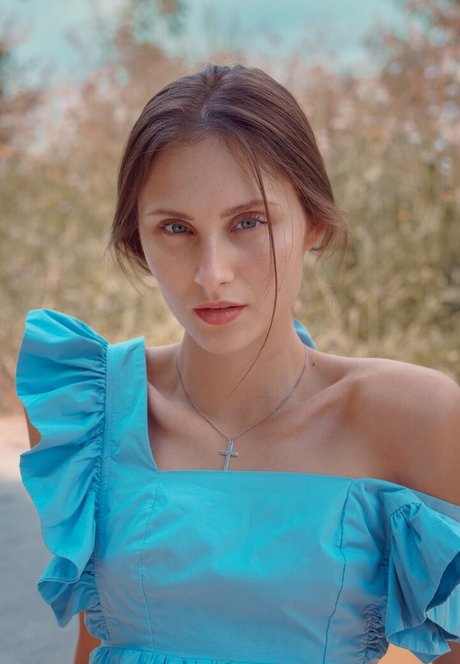 Обнаженная фотография утечки OnlyFans от Alina Atavina