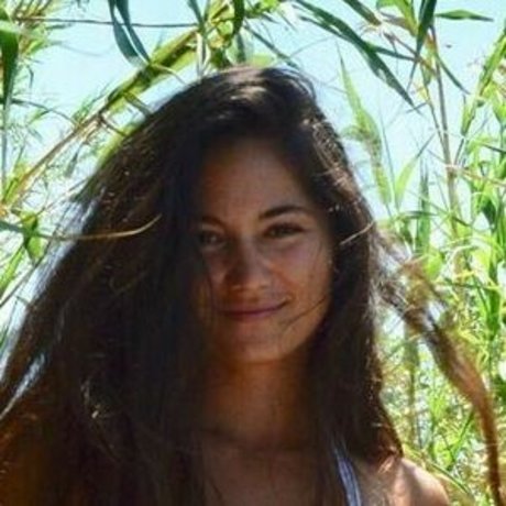 Naakte gelekte OnlyFans-foto van Ophelie Bau