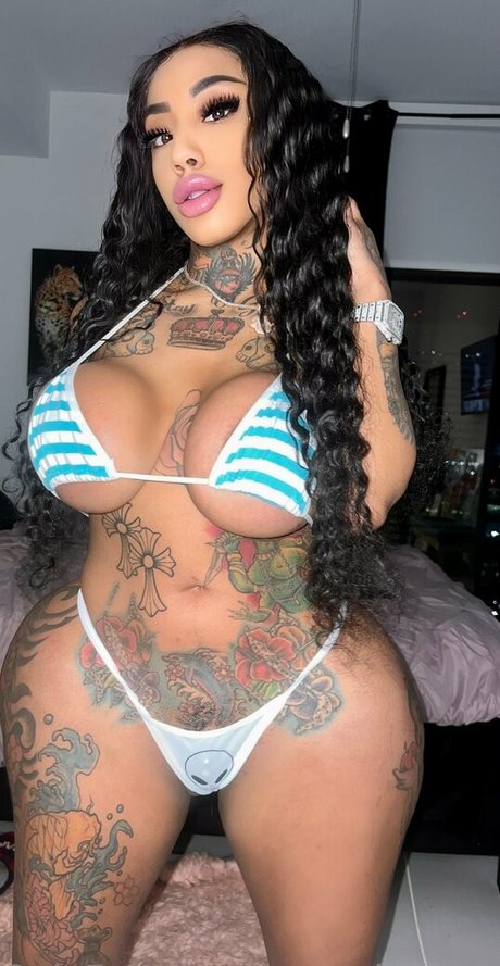 Naakte gelekte OnlyFans-foto van Gypsyicequeen