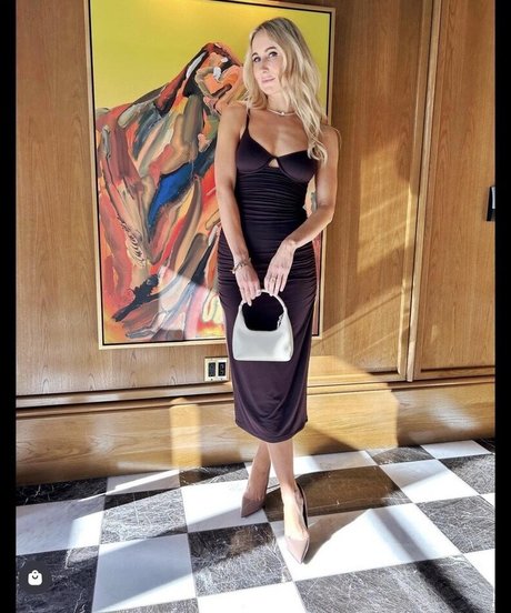 Alaston vuotanut OnlyFans-kuva Nikki Glaser