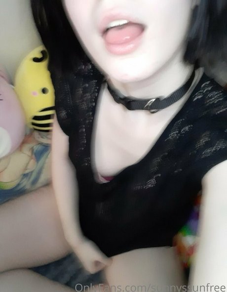 Nacktes geleaktes OnlyFans-Foto von Sunnyssunfree