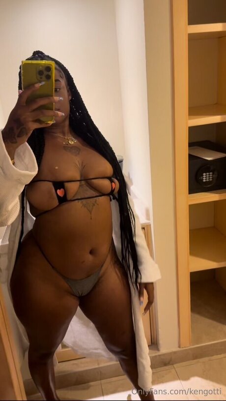 Photo nue de fuite OnlyFans de Kengotti