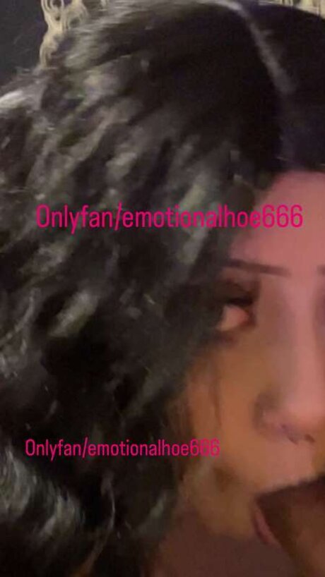 Nagie wyciekłe zdjęcie OnlyFans od Emotionalhoe