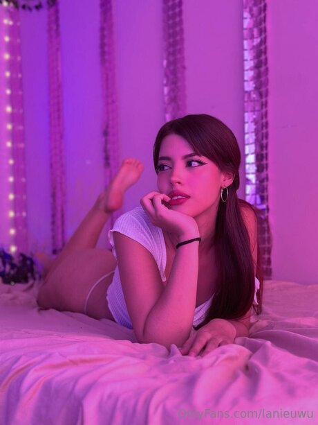 Обнаженная фотография утечки OnlyFans от Lanieuwu