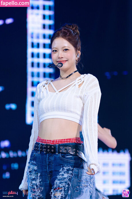Hong Eunchae 