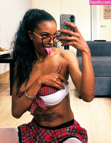 Foto nua vazada do OnlyFans de Itszurihill
