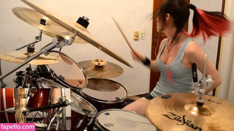 Обнаженная фотография утечки OnlyFans от Kriss Drummer