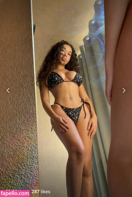 Naken läckt OnlyFans-bild av Sydswrldxo
