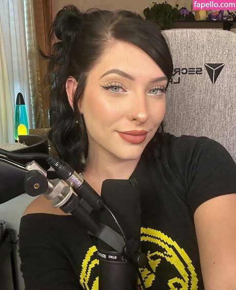Alaston vuotanut OnlyFans-kuva Juliakins