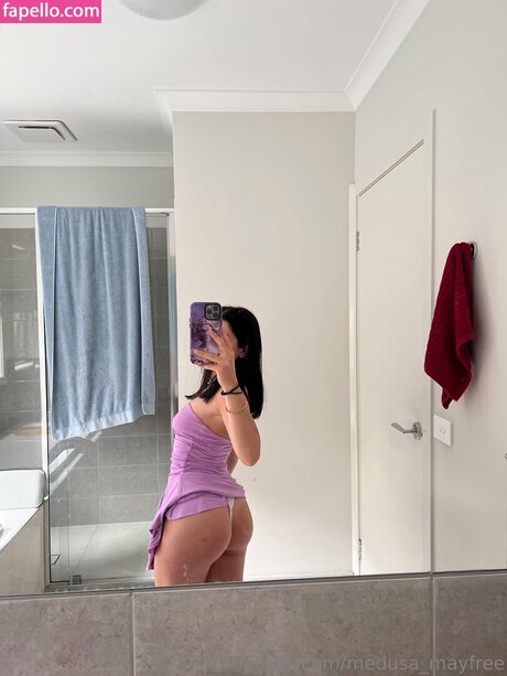 Naakte gelekte OnlyFans-foto van Babybecmurphy