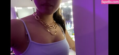 Naken läckt OnlyFans-bild av Jinyasmr