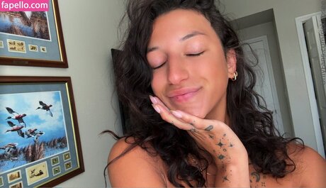 Alaston vuotanut OnlyFans-kuva Ricki Rose