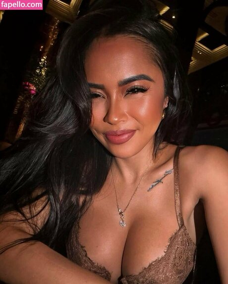 Alaston vuotanut OnlyFans-kuva Sunever