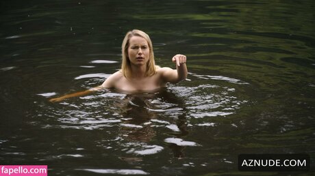 Naken läckt OnlyFans-bild av Bridgit Mendler