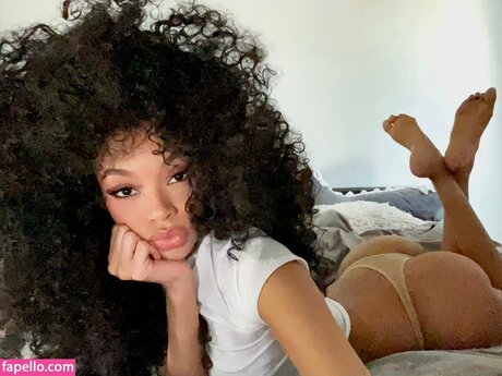 Naken läckt OnlyFans-bild av Soleiljolina