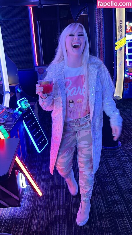 Naken läckt OnlyFans-bild av Thickbarbiegirl