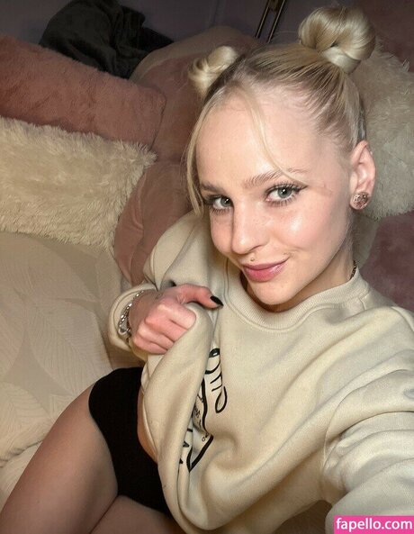 Naken läckt OnlyFans-bild av Juicykiki