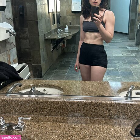 Naken läckt OnlyFans-bild av Squirtstain