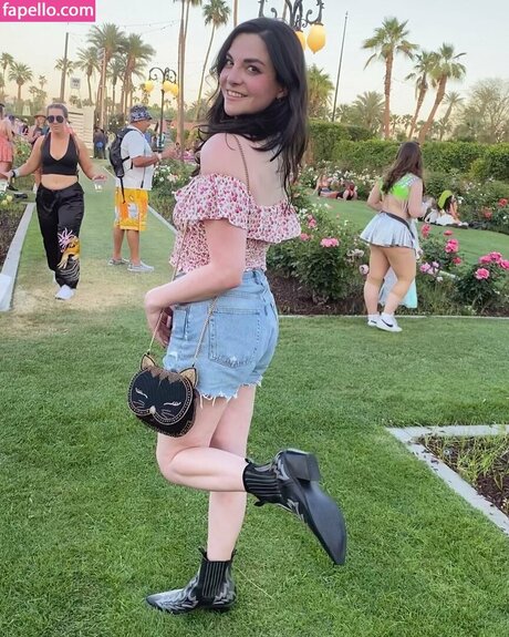 Naakte gelekte OnlyFans-foto van Bailey Meyers