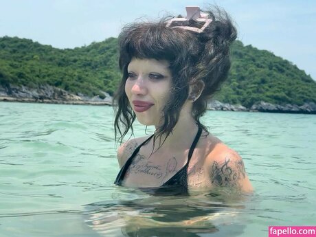 Jazmin Bean