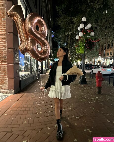 Naken läckt OnlyFans-bild av Momona Tamada