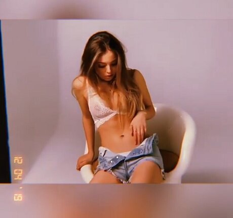 Ana Mena