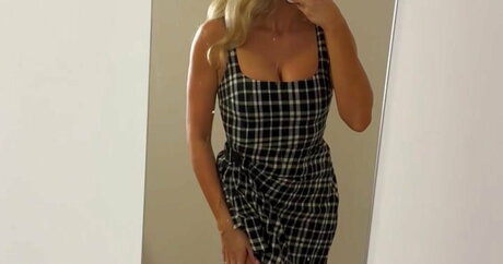 Naken läckt OnlyFans-bild av Mrsmollywilde
