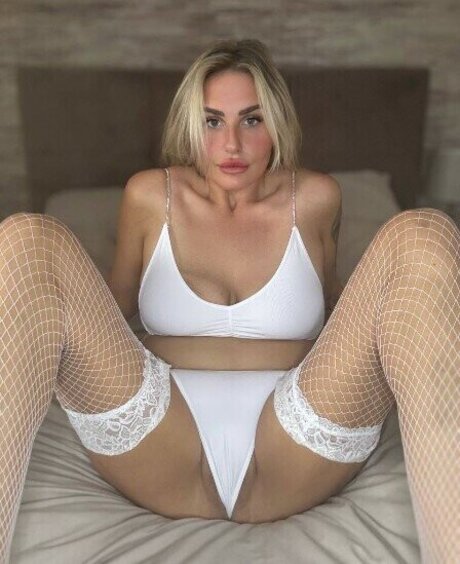 Обнаженная фотография утечки OnlyFans от Toxiccuteblonde25