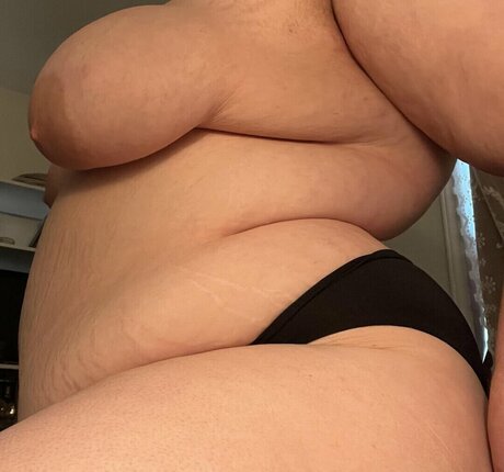 Naken läckt OnlyFans-bild av Youmystme