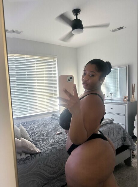 Photo nue de fuite OnlyFans de Shesjuicy