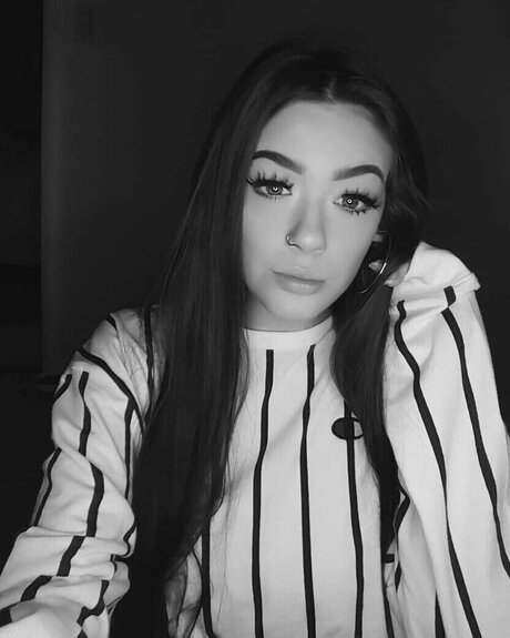 Naakte gelekte OnlyFans-foto van Nic2hardo