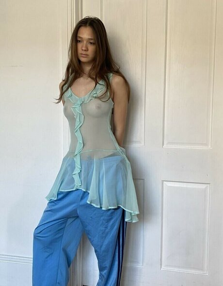 Naken läckt OnlyFans-bild av Alice Mcnally