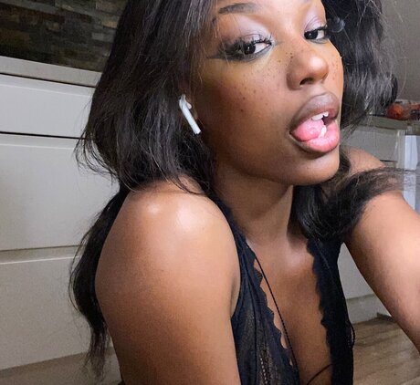 Обнаженная фотография утечки OnlyFans от Ana