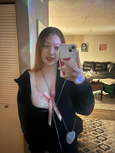 Naken läckt OnlyFans-bild av Ariel