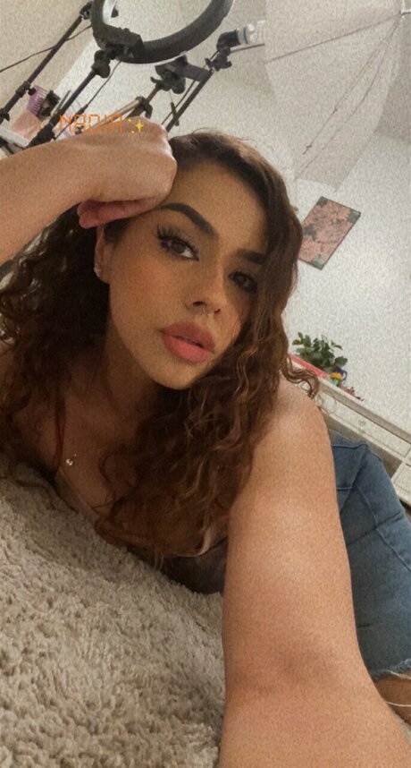 Naken läckt OnlyFans-bild av Nash